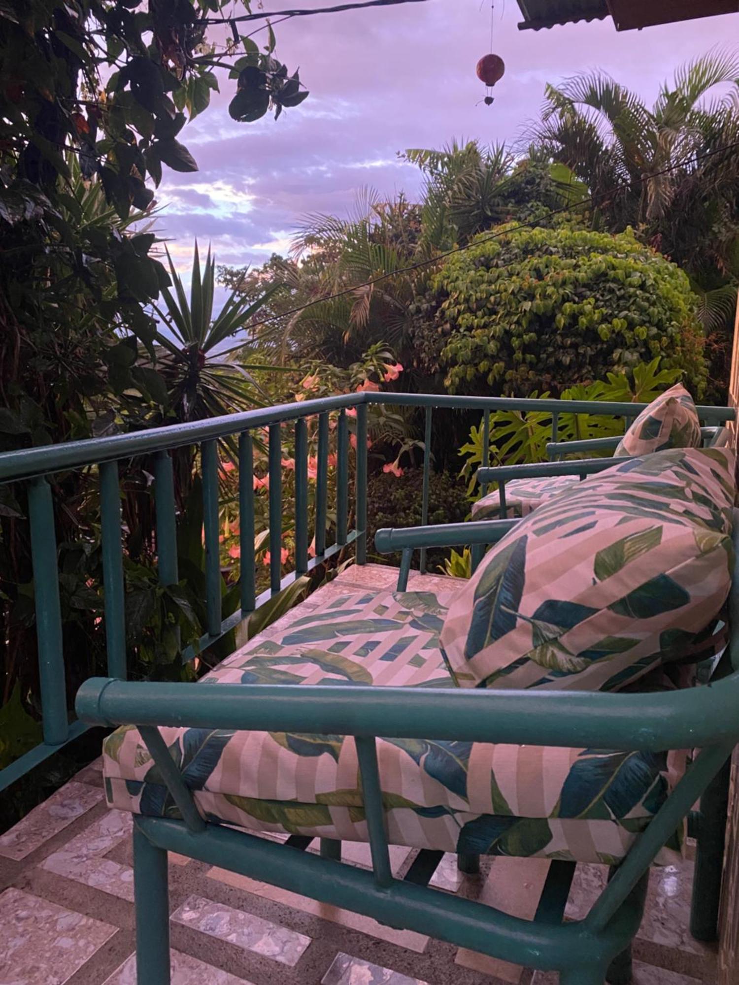 Owl House Hotel Piedades Bagian luar foto